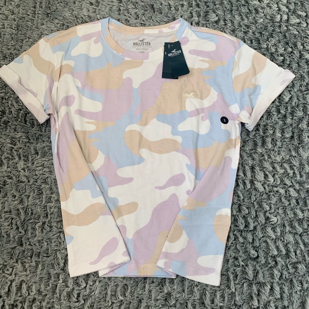 Hollister shirt new!! ☺️
